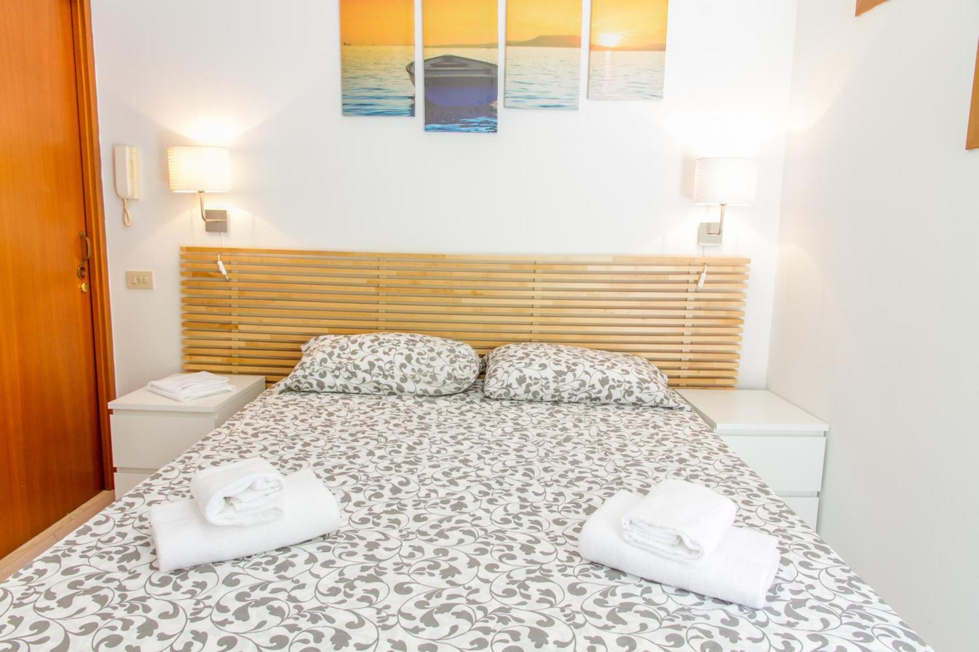 Hotel Ai Candelori à Cefalù Extérieur photo